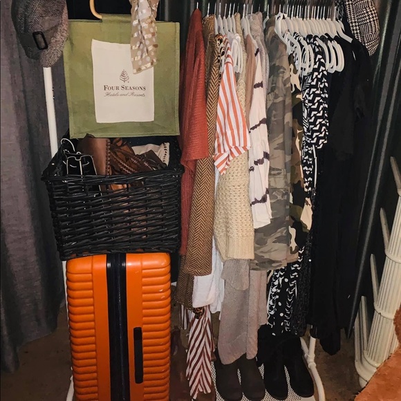 Meet your seller 👗👠👜👢💍 - Picture 8 of 12